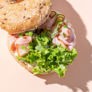 Csirkemell - szarvasgomba mayo bagel (tejmentes)