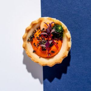 Sült kápia krém, petrezselyem pesto tarte kosár