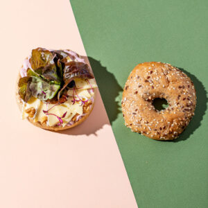 Füstölt lazac, mediterrán sajtkrém bagel