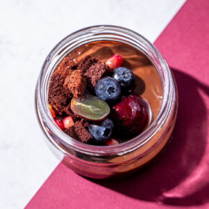 Csokoládé ganache, erdeigyümölcs bonbon, brownie