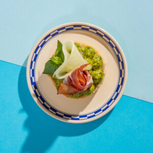 Sárgadinnye caprese, prosciutto szendvics