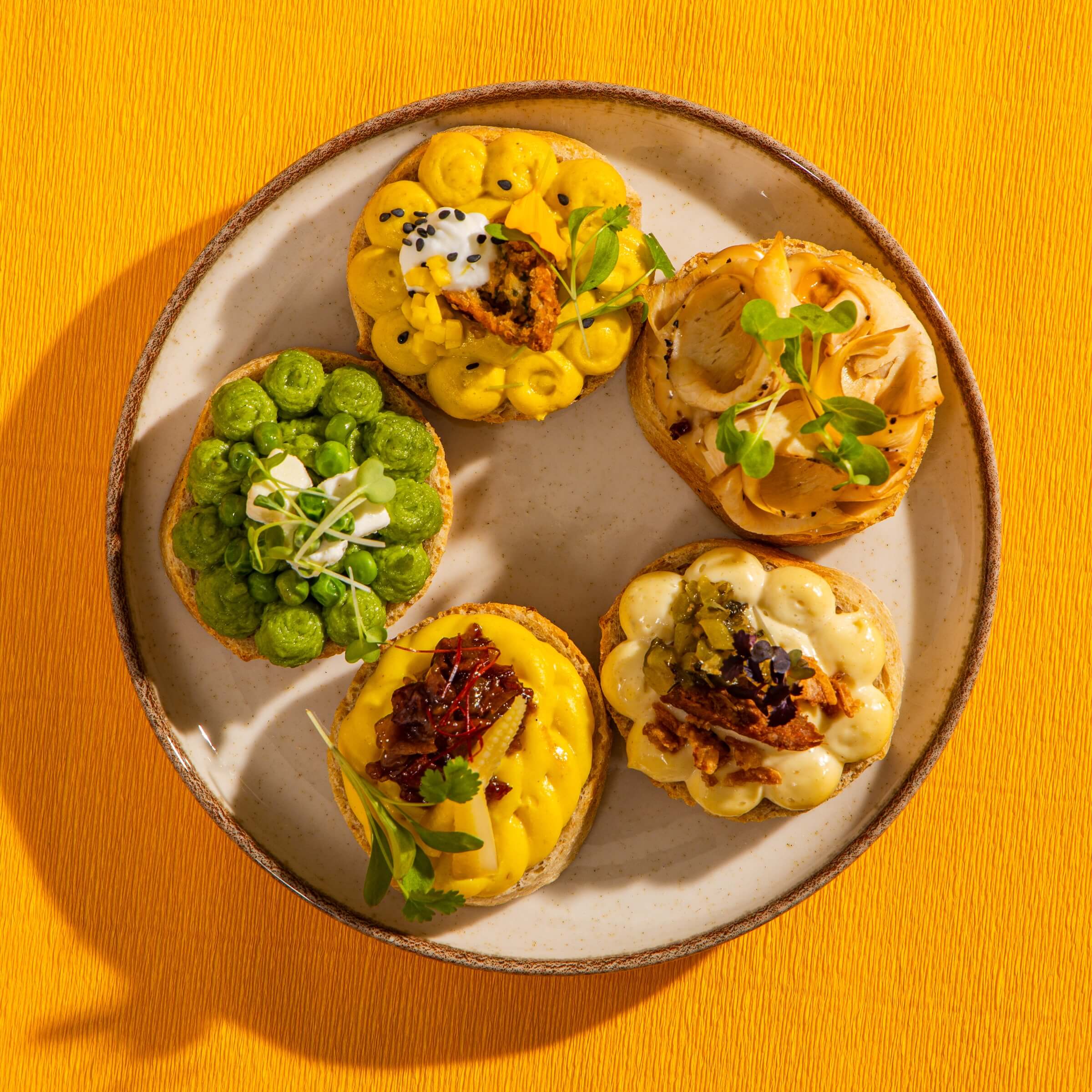 Cold sandwich with dipping sauce for 10 4 Cold sandwich with dipping sauce for 10 people